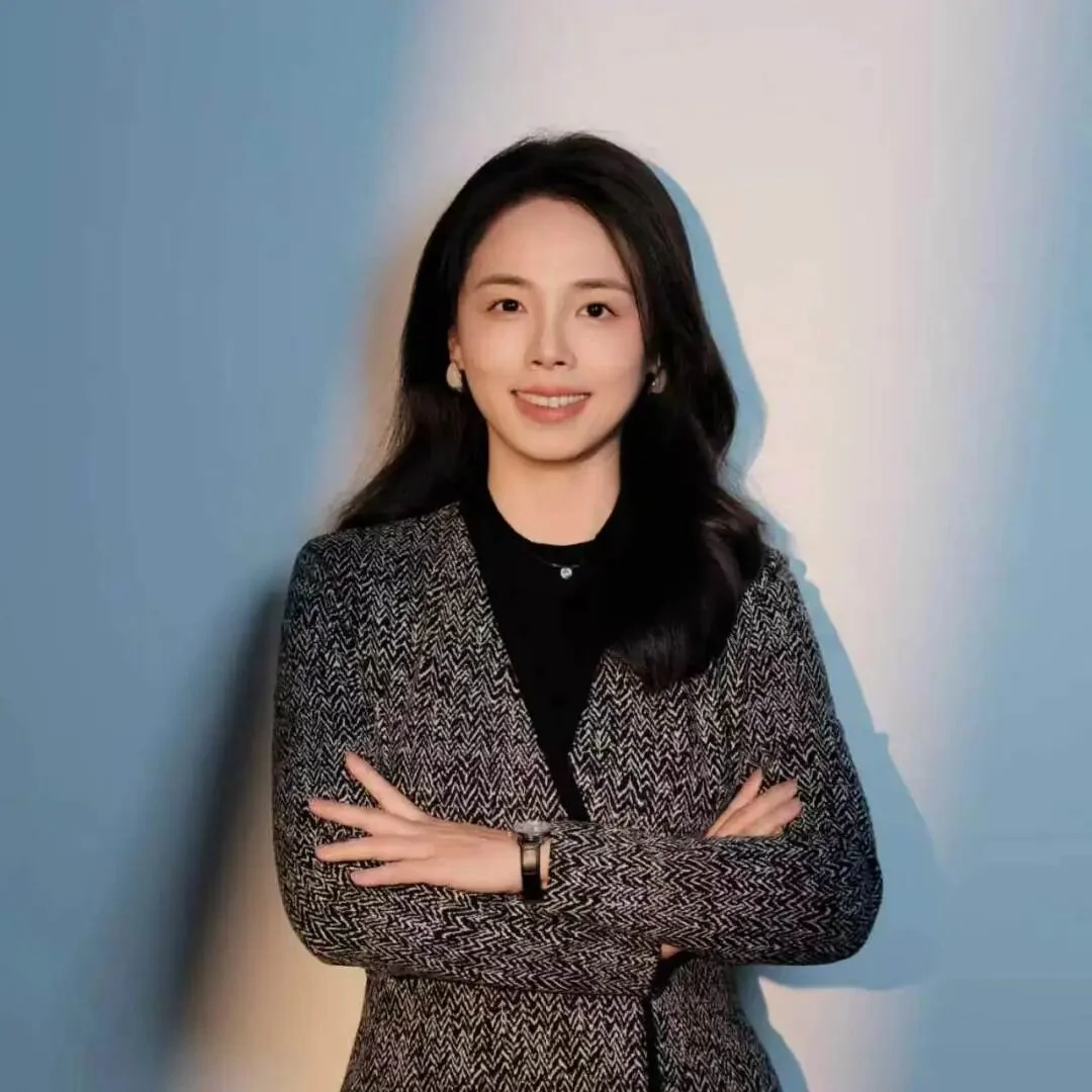 黎楚妍律师简介照片