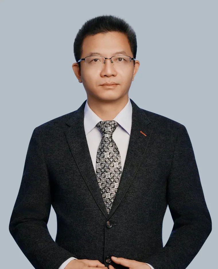 卢建君律师