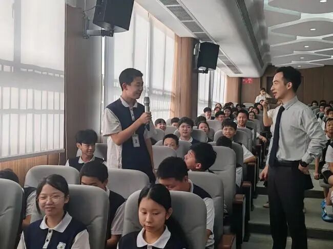 谢渊律师校园普法讲座现场